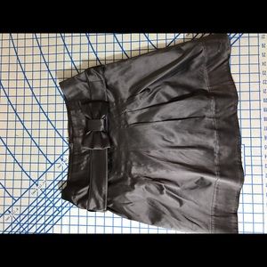 H&M’s shiny brown full skirt with bow sz 8